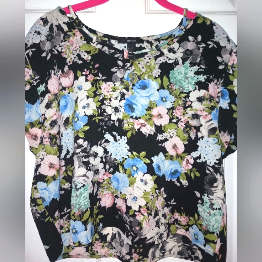 Great Used Condition Size Lg Crop top Forever 21